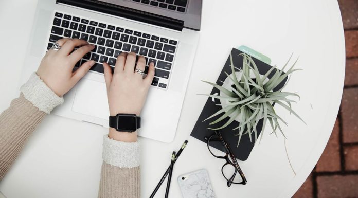 10 Ways to Make Extra Money as a Graphic Designer